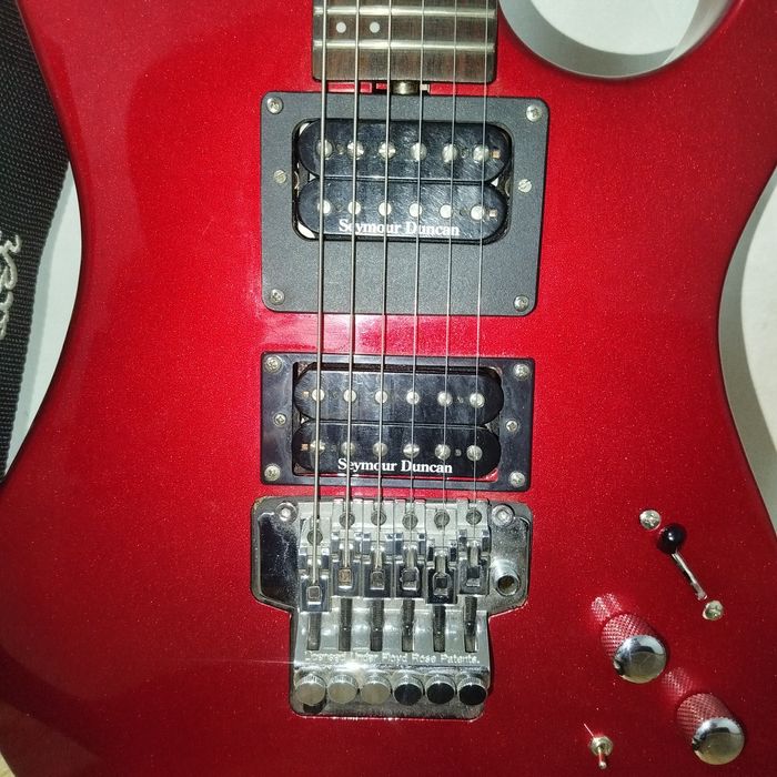 (СРОЧНО)Електро гітара fender superstrat
