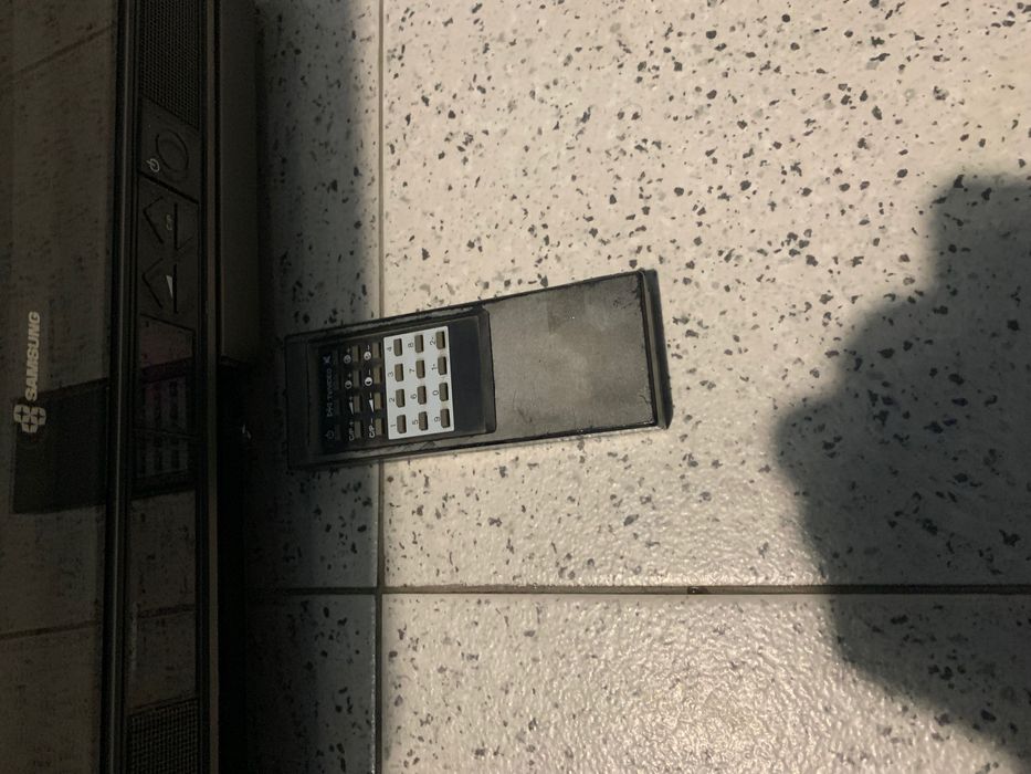 TV Samsung Model CB 528 ZS