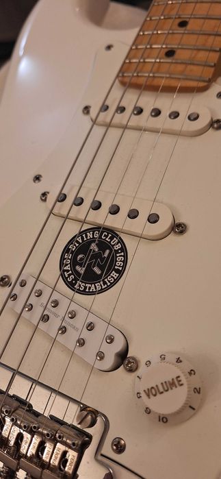 Fender Player Stratocaster Polar White