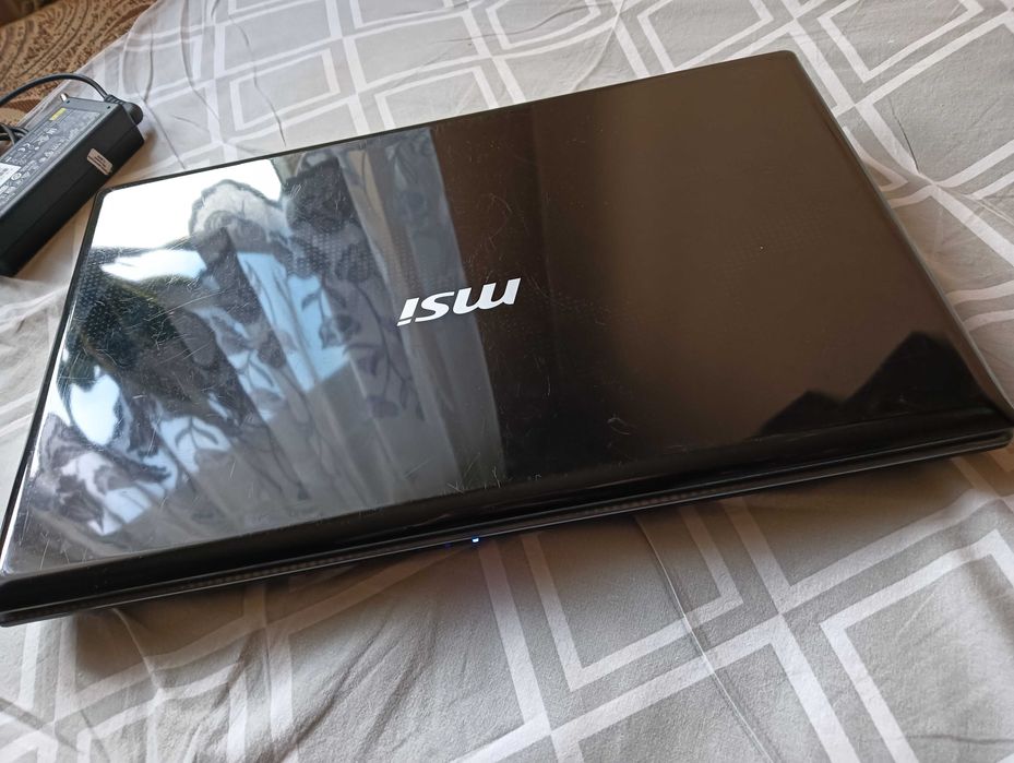 Laptop MSI CR650 procesor AMD HDMI matryca 15,6' RAM DDR3 windows 10