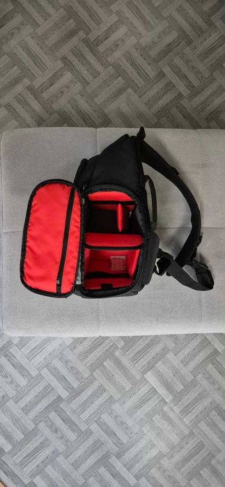 Mochila Case Logic DCB-308 SLR Camera Sling (Black)