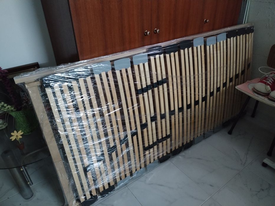 Estrado de ripas com regulação