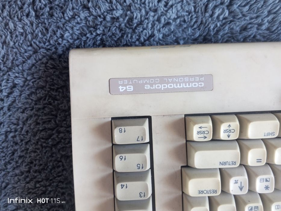 Commodore C64 komputer PRL