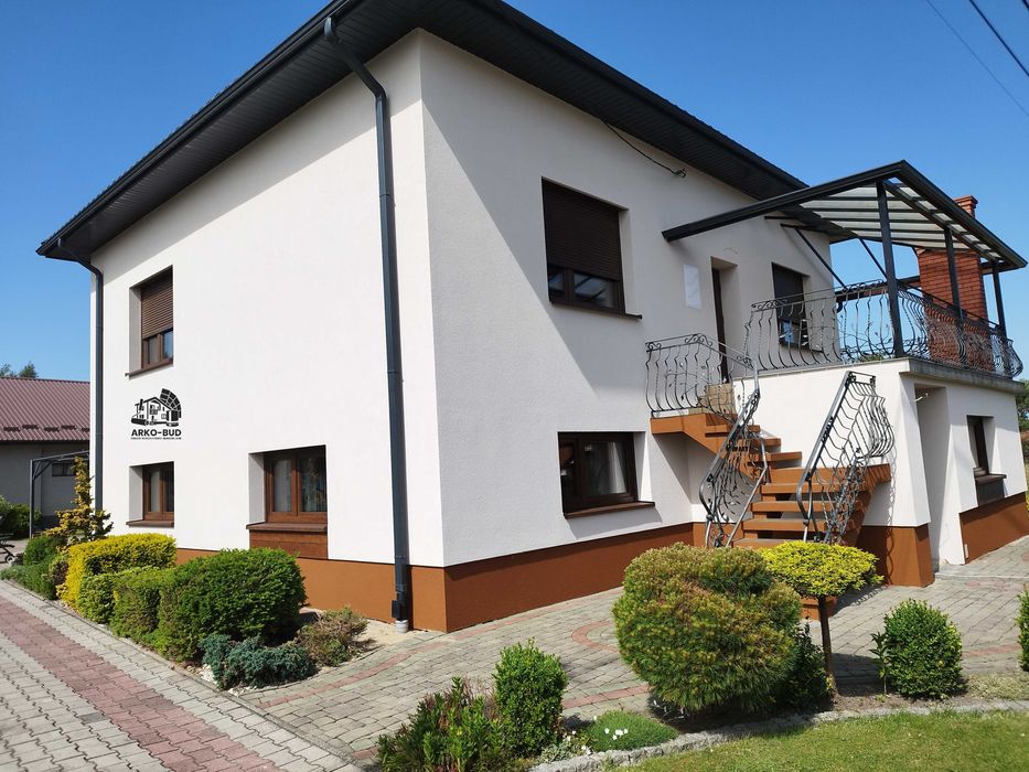 Docieplenia budynków, malowanie elewacji.