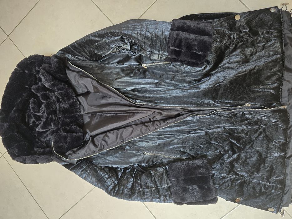 Casaco preto XXL com pelo