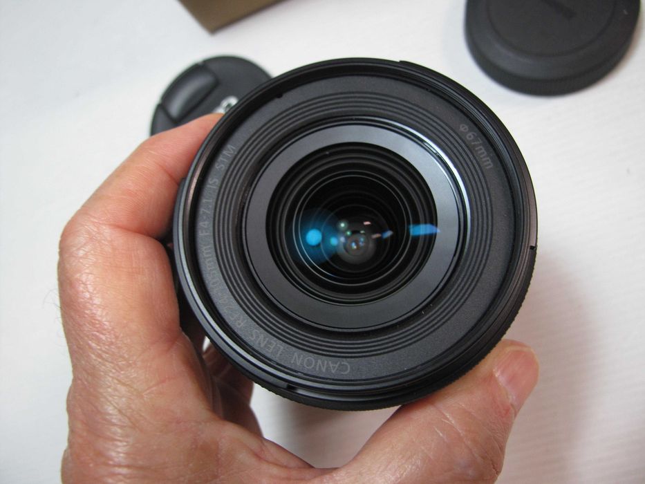 Canon RF 24-105 IS STM igual a nova como se pode ver nas fotos-Veio com máquina