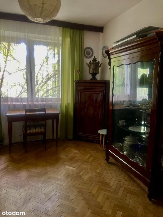 4 pokoje w kameralnym budynku. Dwustronne. Balkon