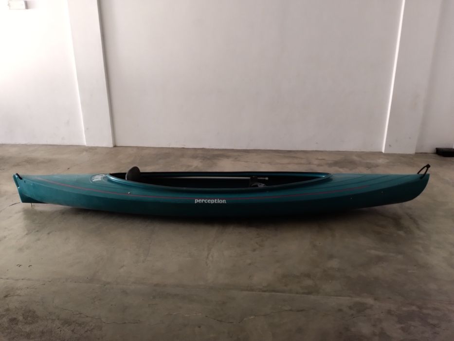 Vendo canoa de mar ou troco por prancha de paddle rígida usada.