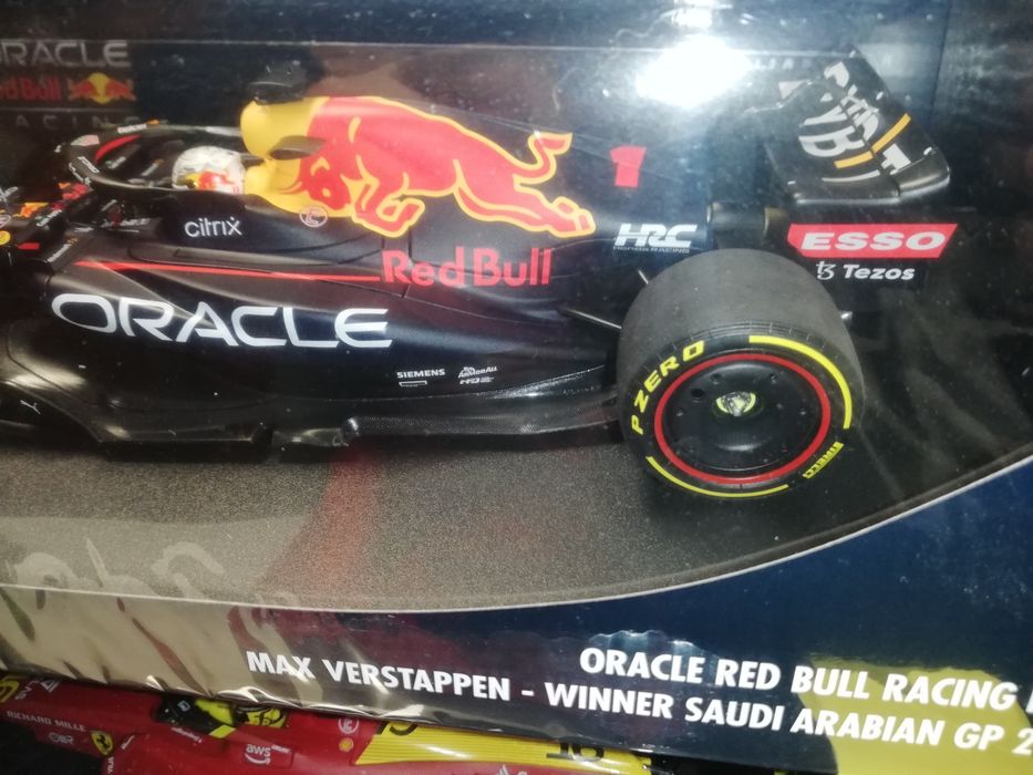 Miniatura 1/18 Red Bull F1 Verstappen - Minichamps