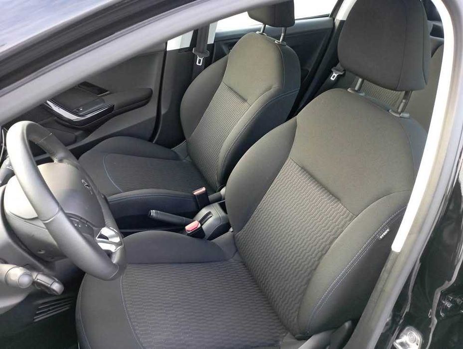 Peugeot 208 Signature 2019