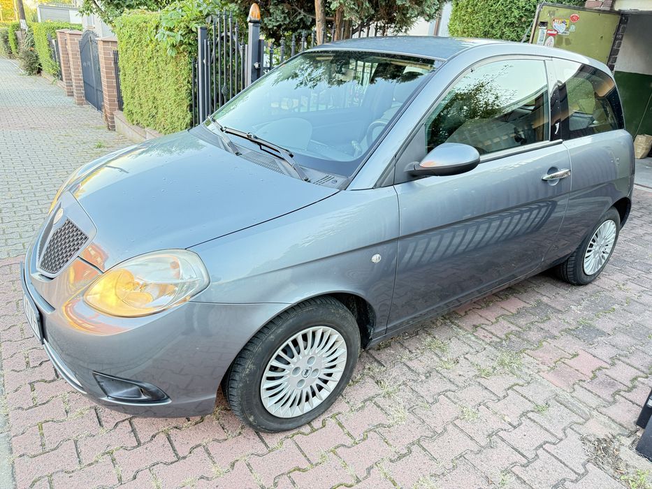 Lancia Ypsilon