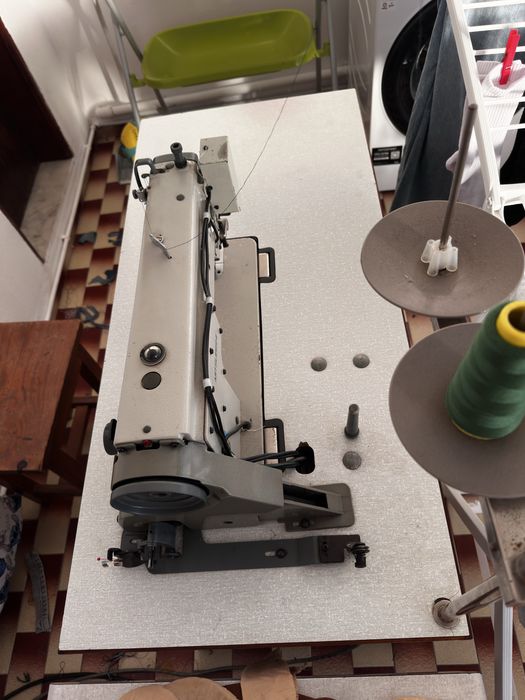 Maquina industrial ponto corrido