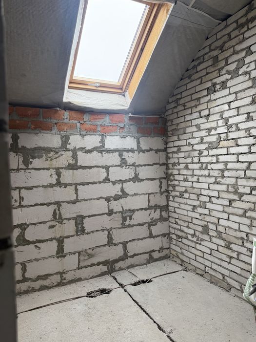 Котедж 160м2 на 9 сот біля 9-ї школи по вул.Декабристів