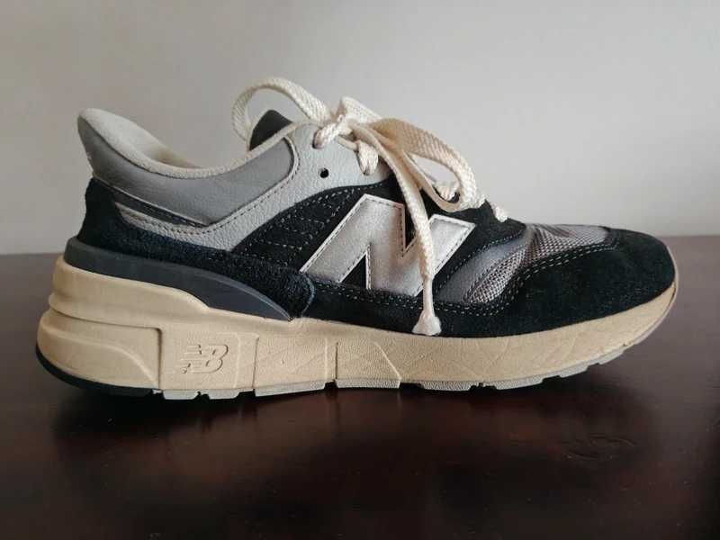 Buty chłopięce New Balance 38