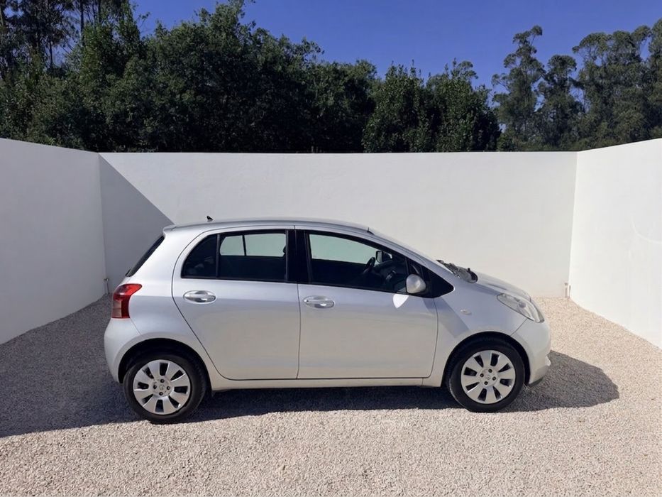 Toyota Yaris 1.0  {Oportunidade de Negócio}