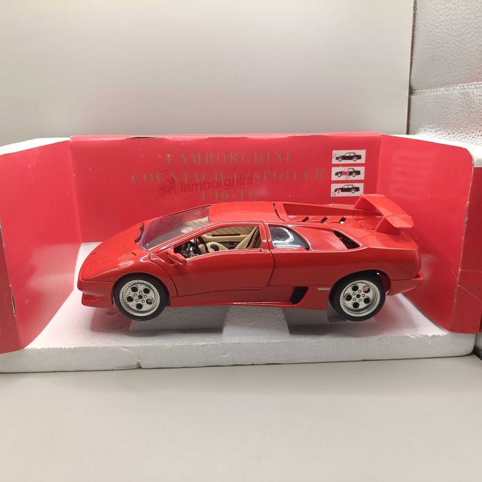 Lamborghini Countach - 1/16