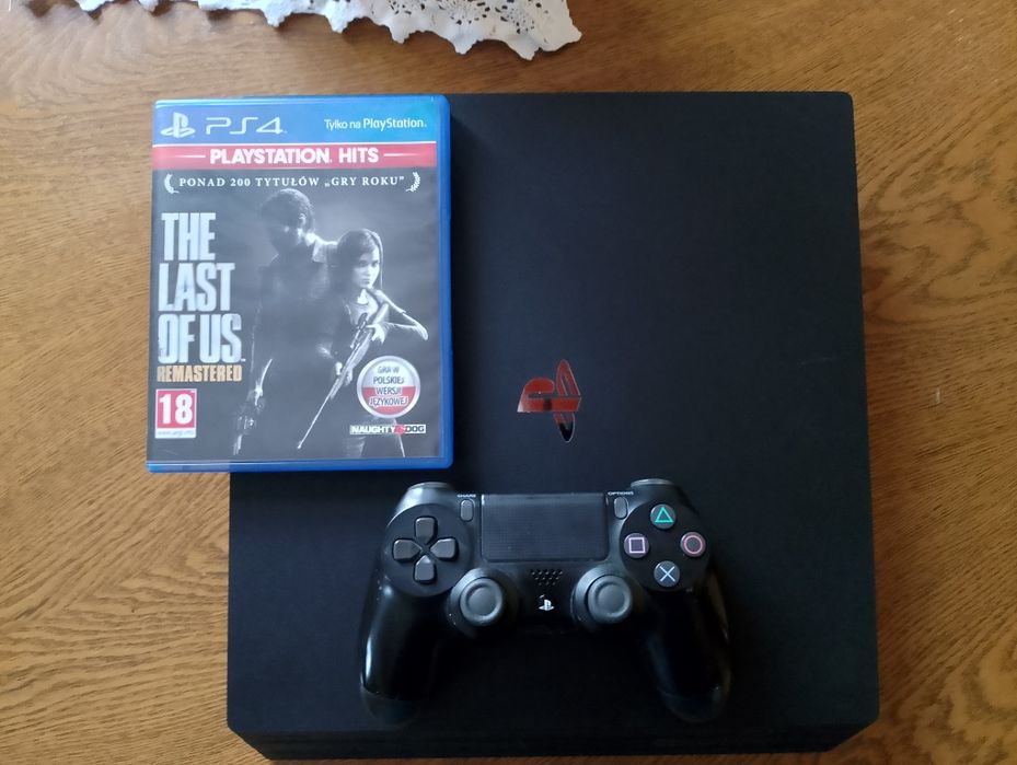 Konsola Ps4 1TB + gra