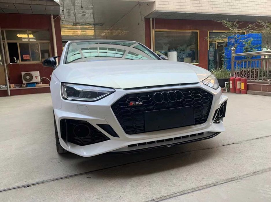 Передній бампер audi a4 b9 sline 2020-2024 RS4/rs4/Audi A4 B9 S4