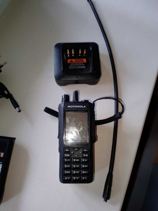 Продам Моторола R7