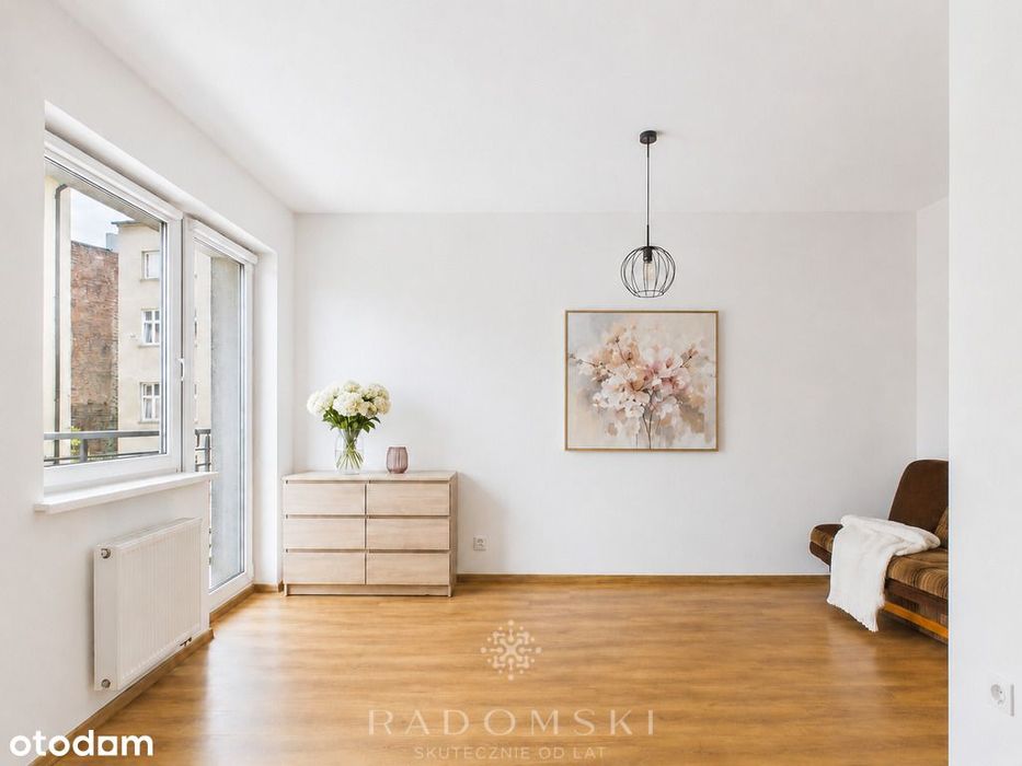 Kawalerka z balkonem i garderobą| 1.piętro