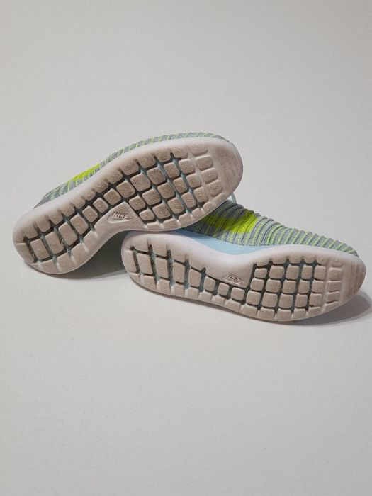 Nike Roshe Two Flyknit Gs 35.5