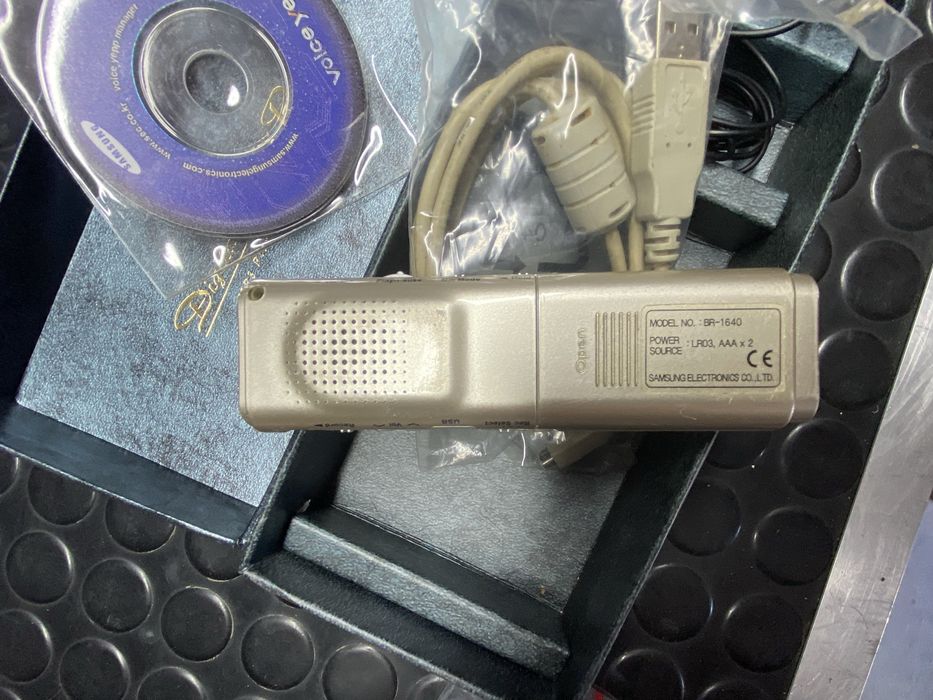 цифровой диктофон Samsung BR-1640 Voice Yepp