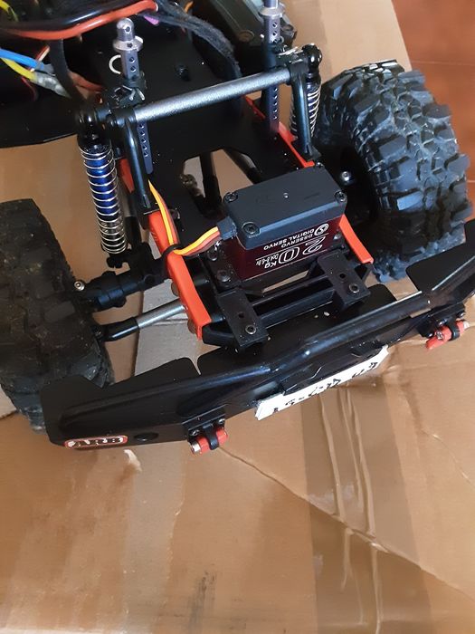 Crawler scale 1.10 Scx10 2 injora cherokee