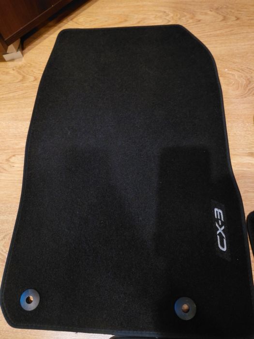 Welurowe dywaniki Mazda CX-3