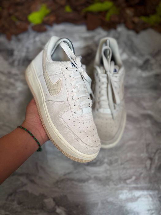 Оригінальні кросівки Nike Air Force 1 07 Se Beige / 38