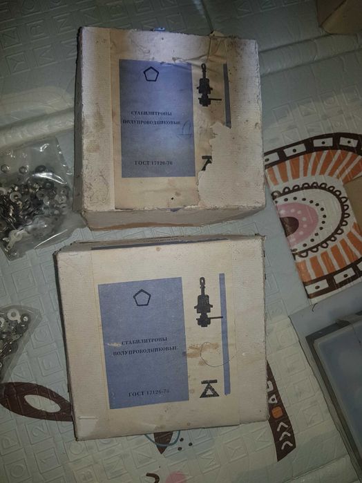 Стабилитрон  Д815В, Д814В, Д814А ,Б,В,  Д818А