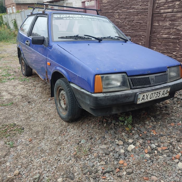 Автомобіль ВАЗ -2108