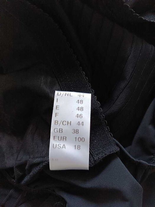 Стройнящий моделирующий купальник р-52-54