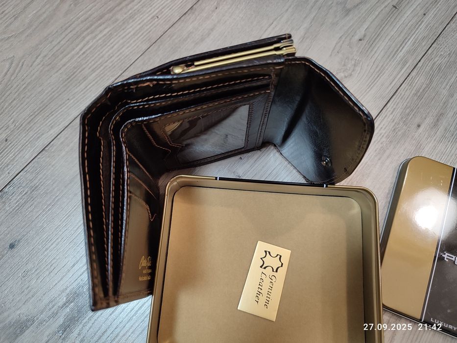 Skórzany portfel damski Peterson