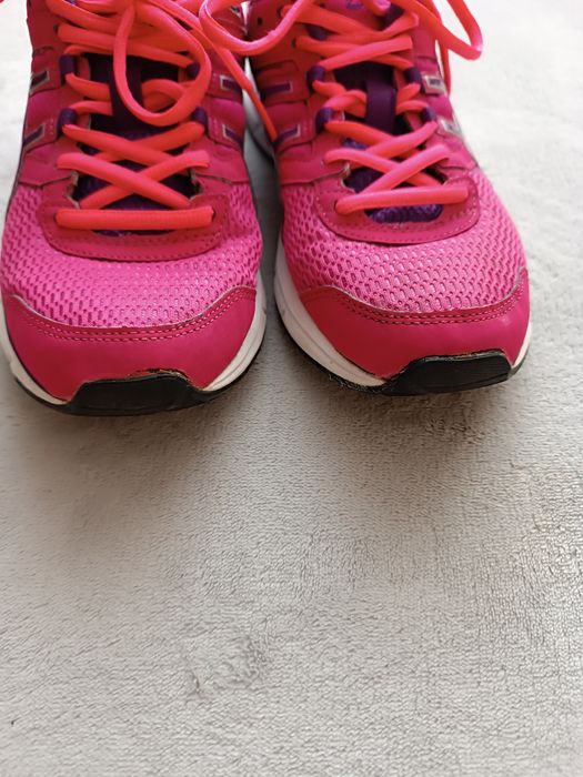 Жіночі кросівки asics б/у 39 розмір ( 24,5 см)