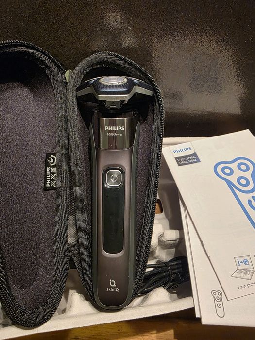Golarka Elektryczna Męska Maszynka do Twarzy Philips S7  Series 7000