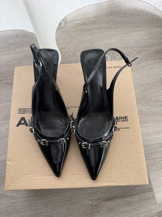 Чорні лакові мюлі з гострим носом,39 розмір,супер зручні!