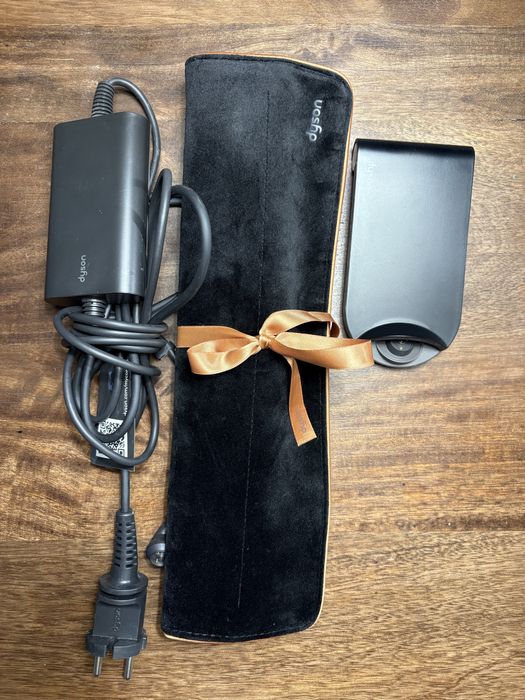 Sprzedam prostownicę Dyson – kultowy model bezprzewodowy