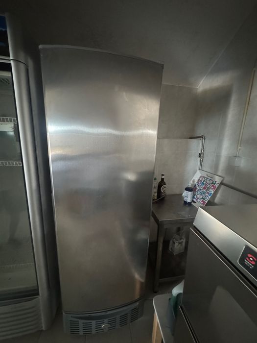 Frigorífico metro