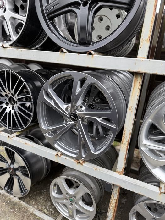 Komplet alufelg nowych oryginalnych audi 20” 5x130
