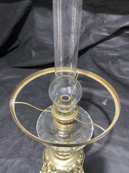 Керосиновая лампа антикварная