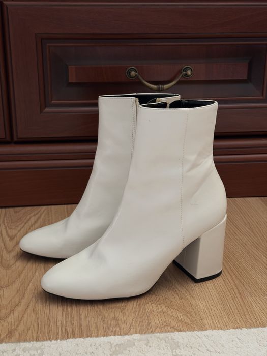 Чоботи bershka нові 38 розмір