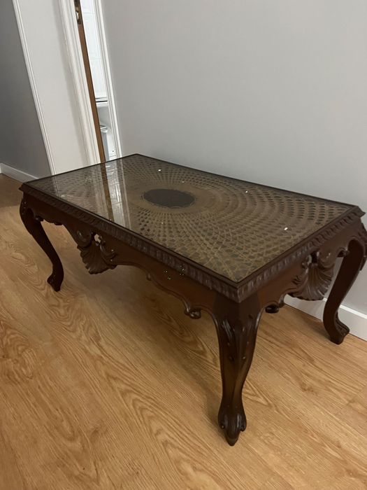 Vendo mesa antiga impecável
