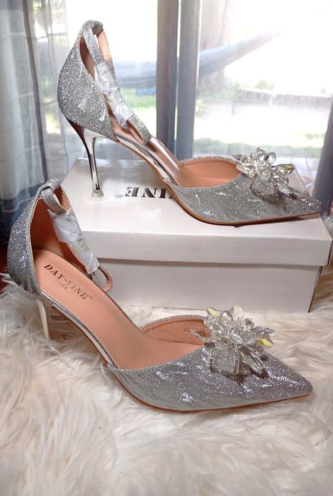 Sapatos de salto alto