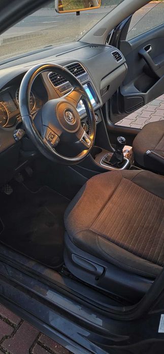 VW Polo Usado · Fevereiro · 2014 · NEGOCIAVEL 7 500 EUR