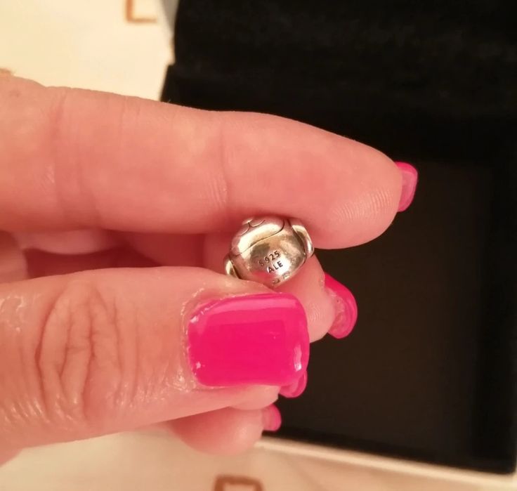 Peça Pandora original cão