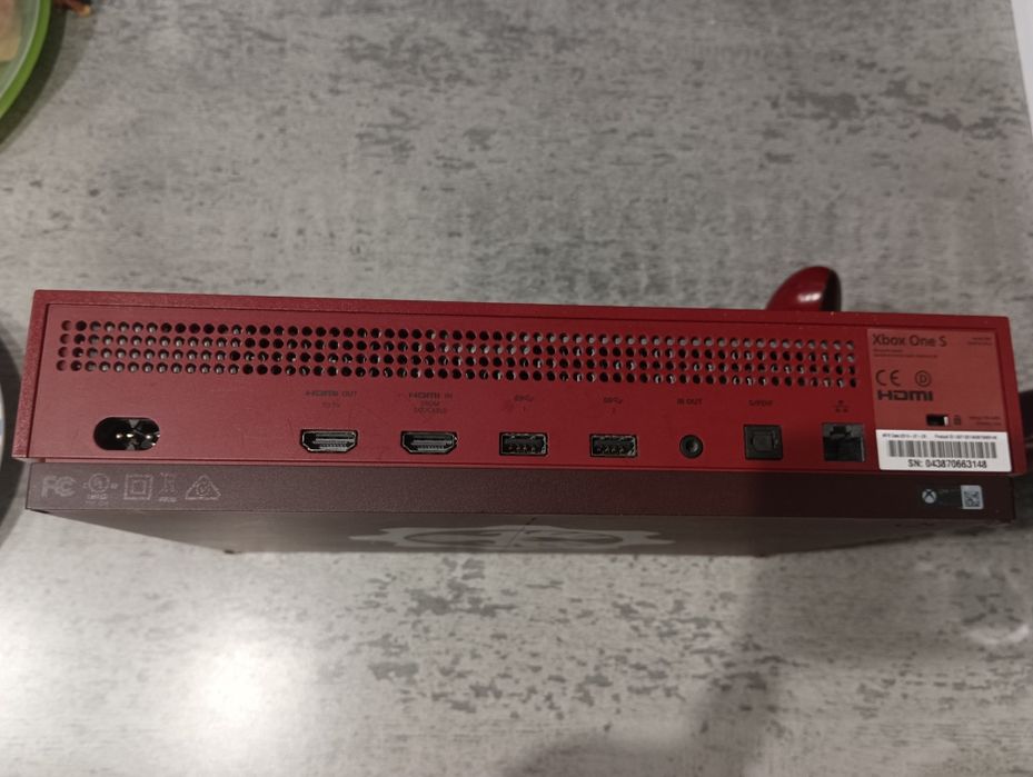 Xbox One S Gears of War 4 Limited Edition