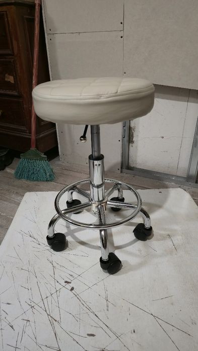 Banquinho de estética