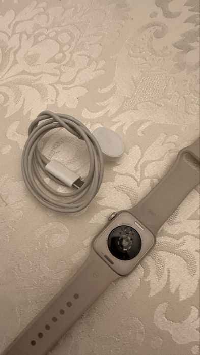 Apple Watch SE (2.ª Geração) GPS 40mm – Com Caixa e Carregador