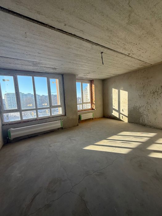 Продам велику 2к квартиру. Лушпи. Новобудова. Еверест