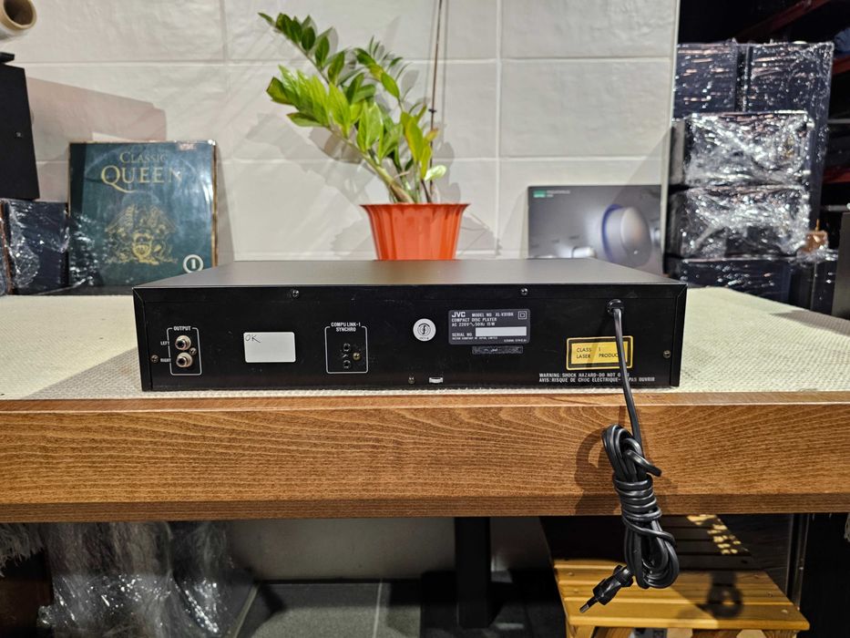 CD-програвач JVC XL-V311BK 18-біт